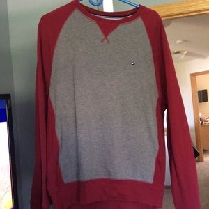Tommy sweater